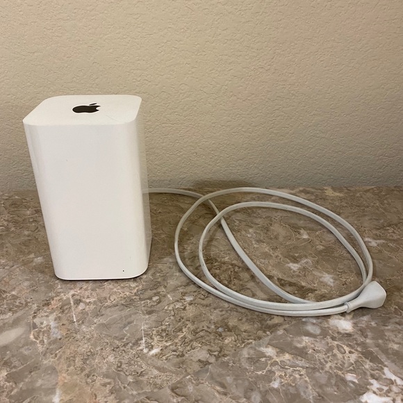 Apple AirPort Extreme Base Station 1300Mbps 3Ports